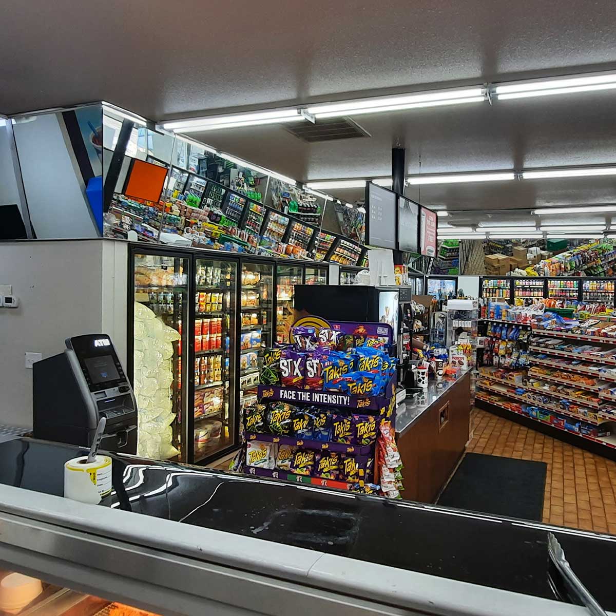 CDASSE - Interior of a gas station convenience store